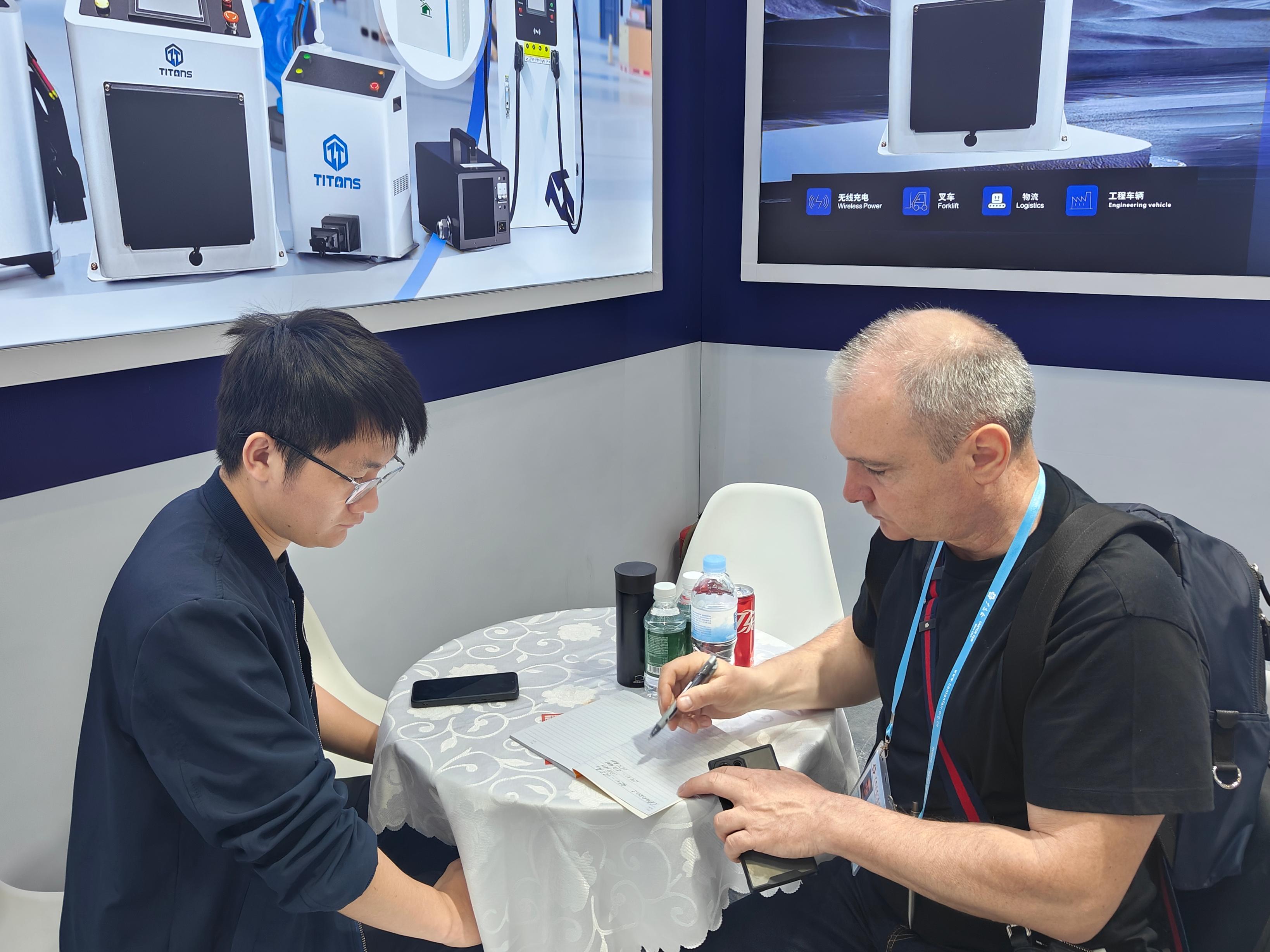 ea2550c6858704342a09000ef54f1d5