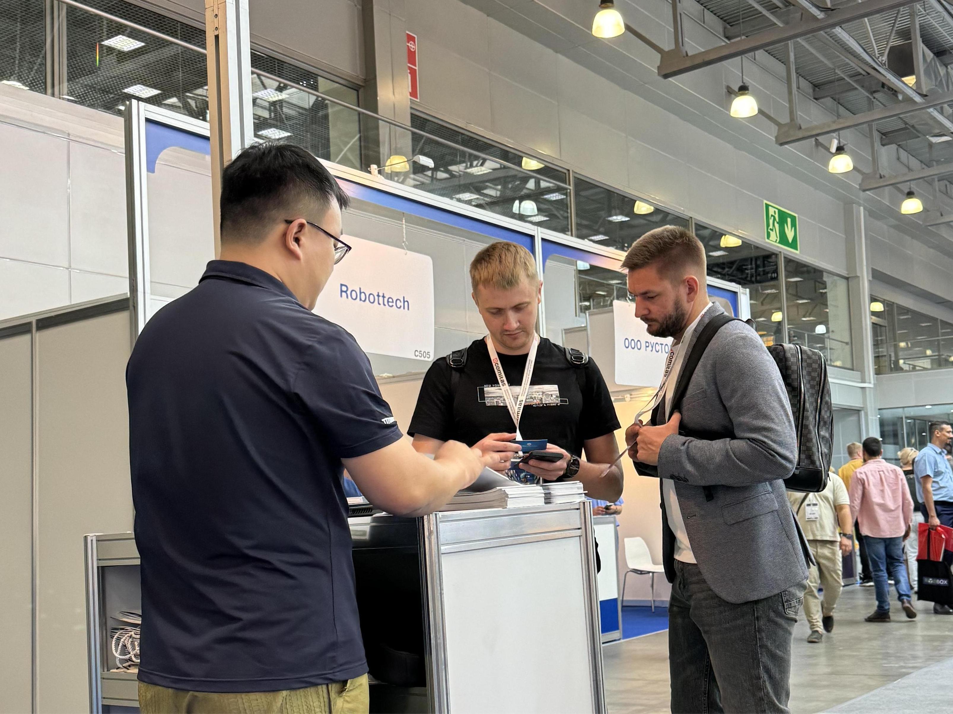 9f0edeacb8763efbb46177bd3afa595